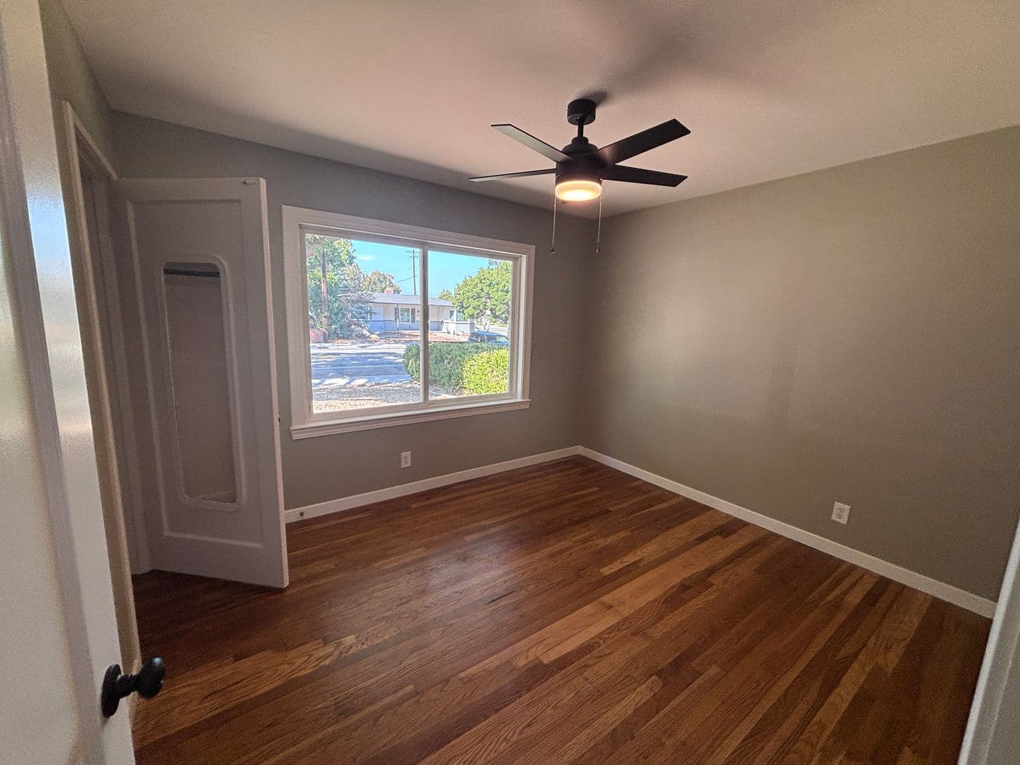 Santa Clara House: 112 N. Cypress Ave