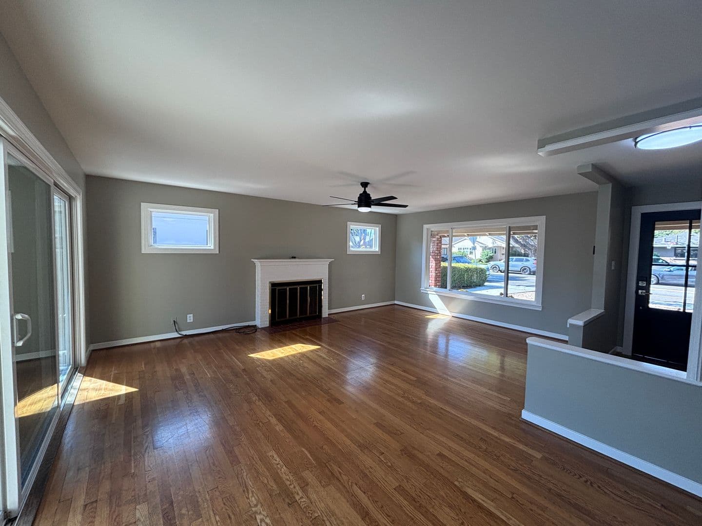 Santa Clara House: 112 N. Cypress Ave