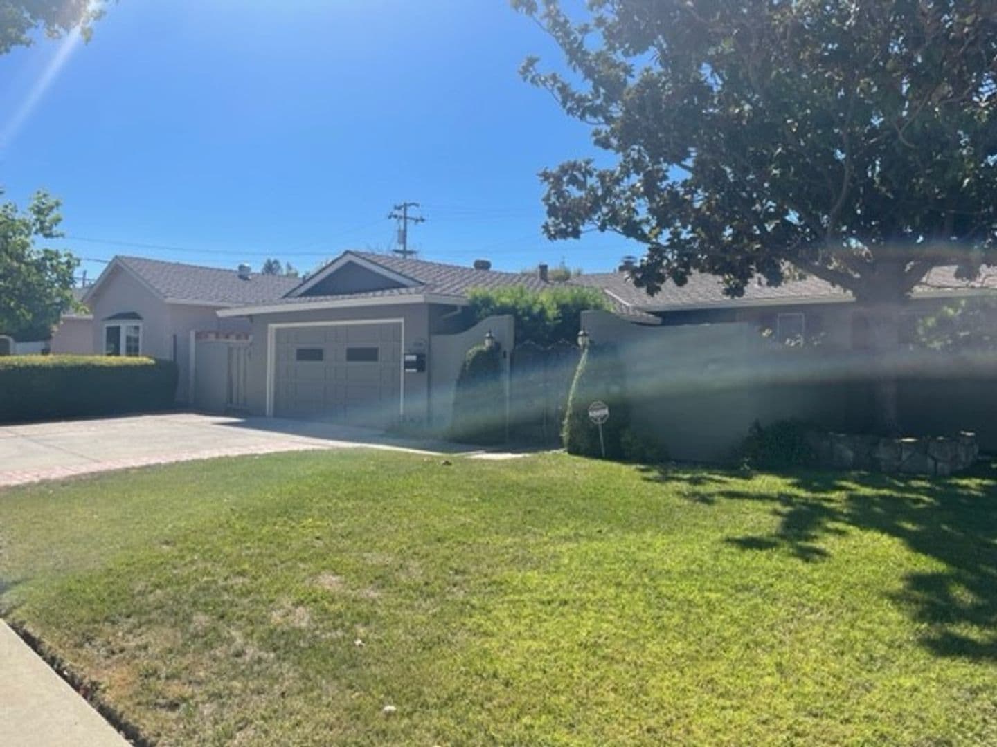 San Jose House: 4588 Corona Drive