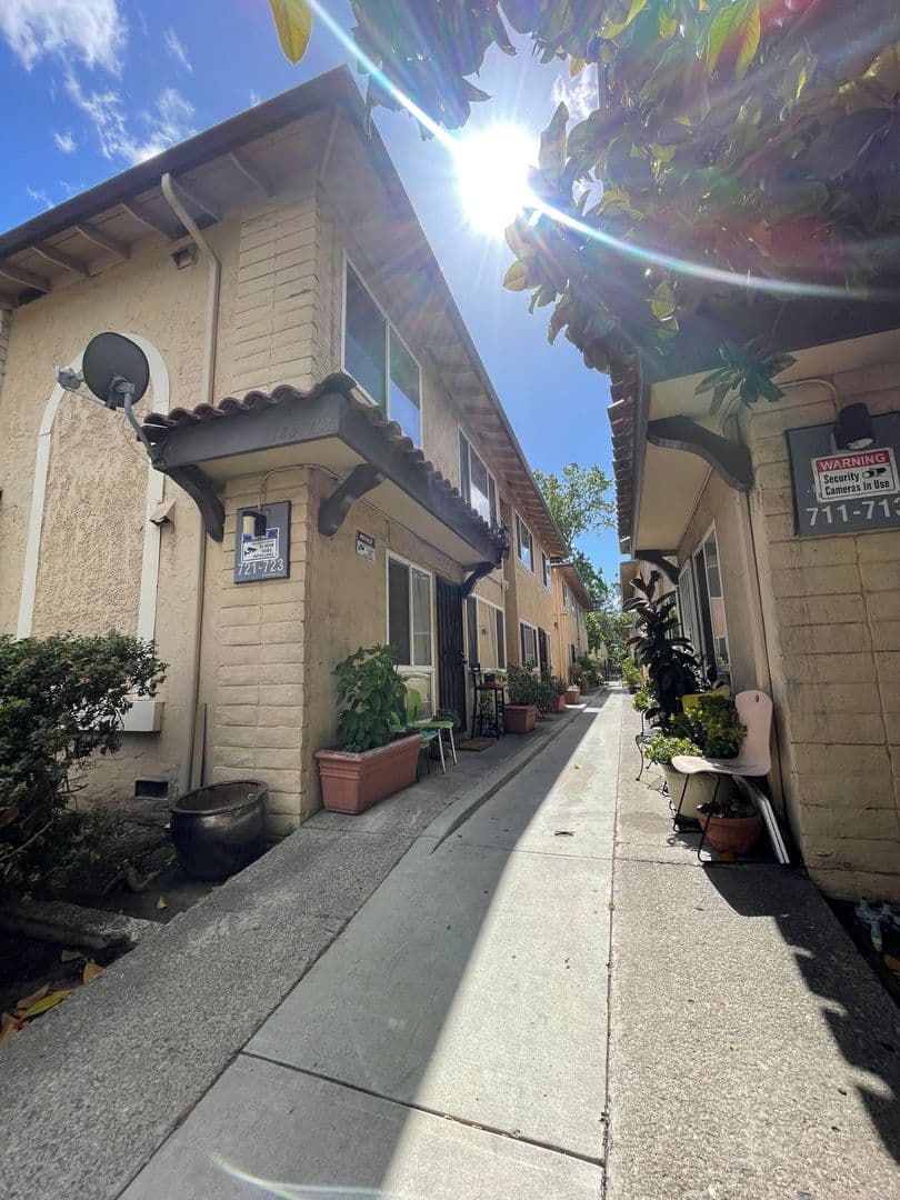 San Jose Apartment: 721 - 723 Menker Ave