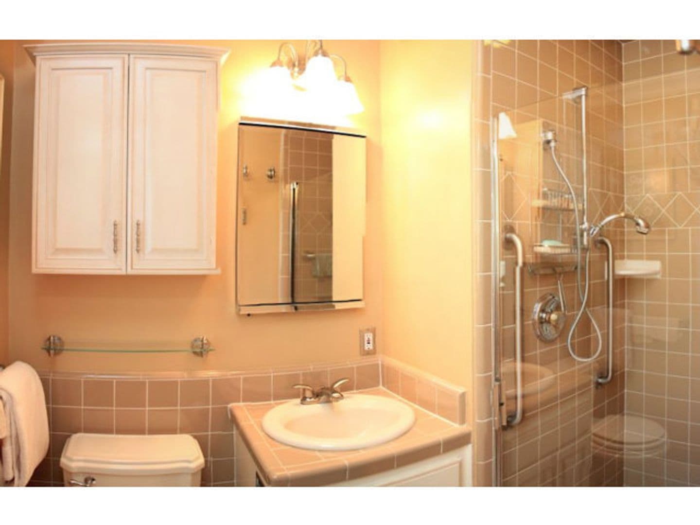 San Jose House: 4588 Corona Drive