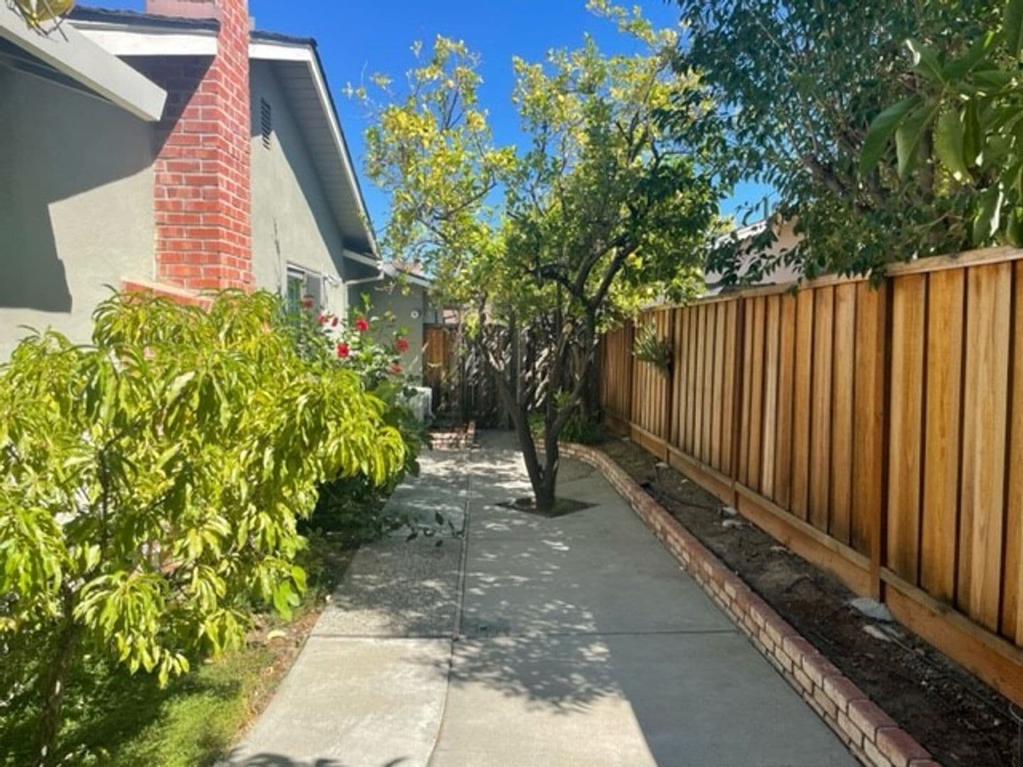 San Jose House: 4588 Corona Drive