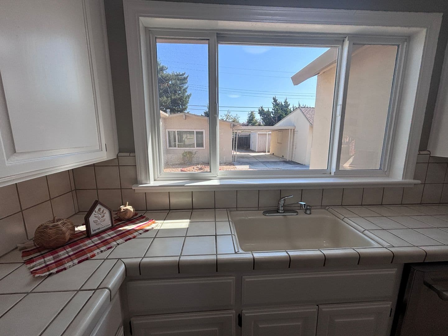 Santa Clara House: 112 N. Cypress Ave