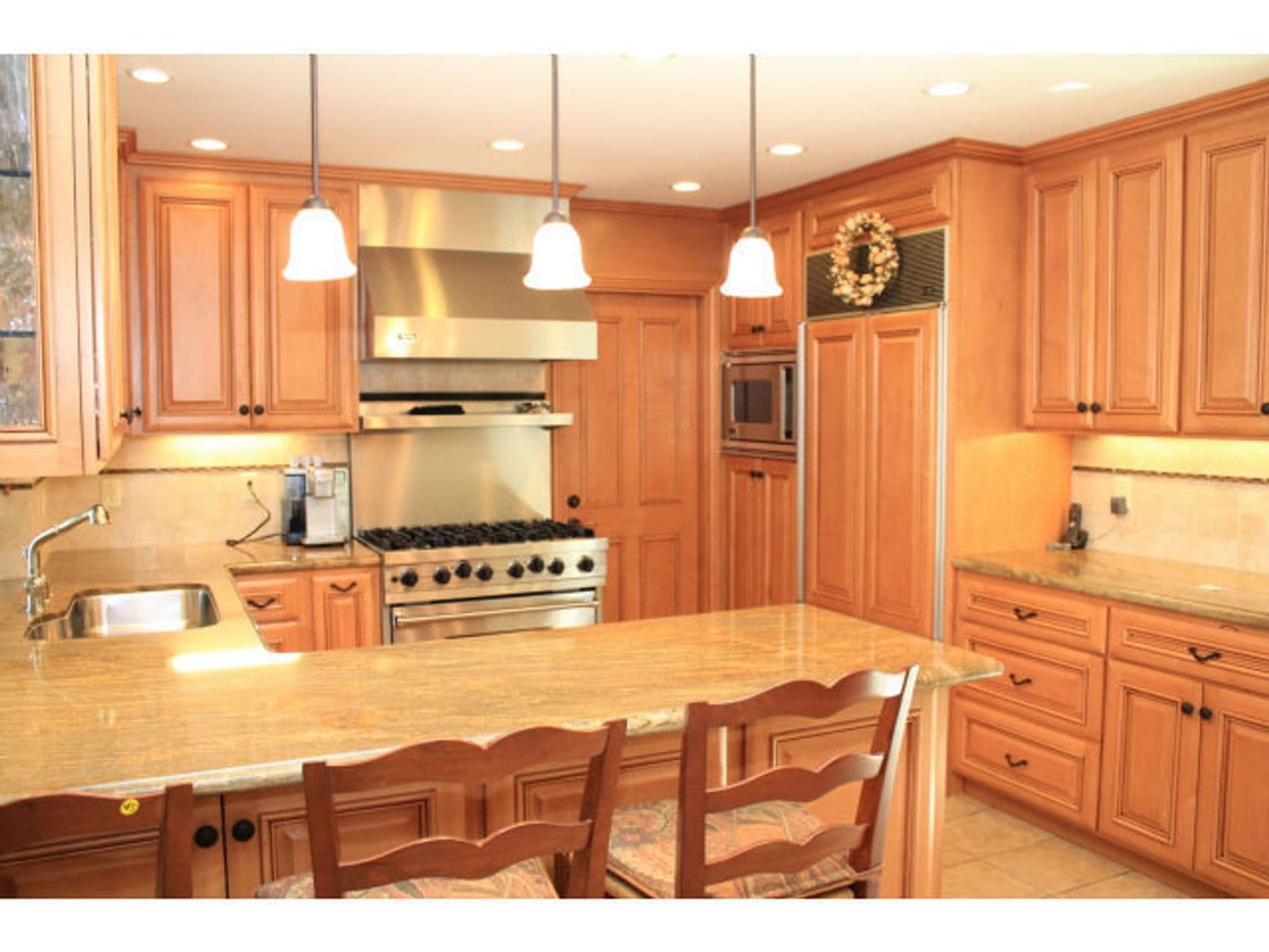 San Jose House: 4588 Corona Drive