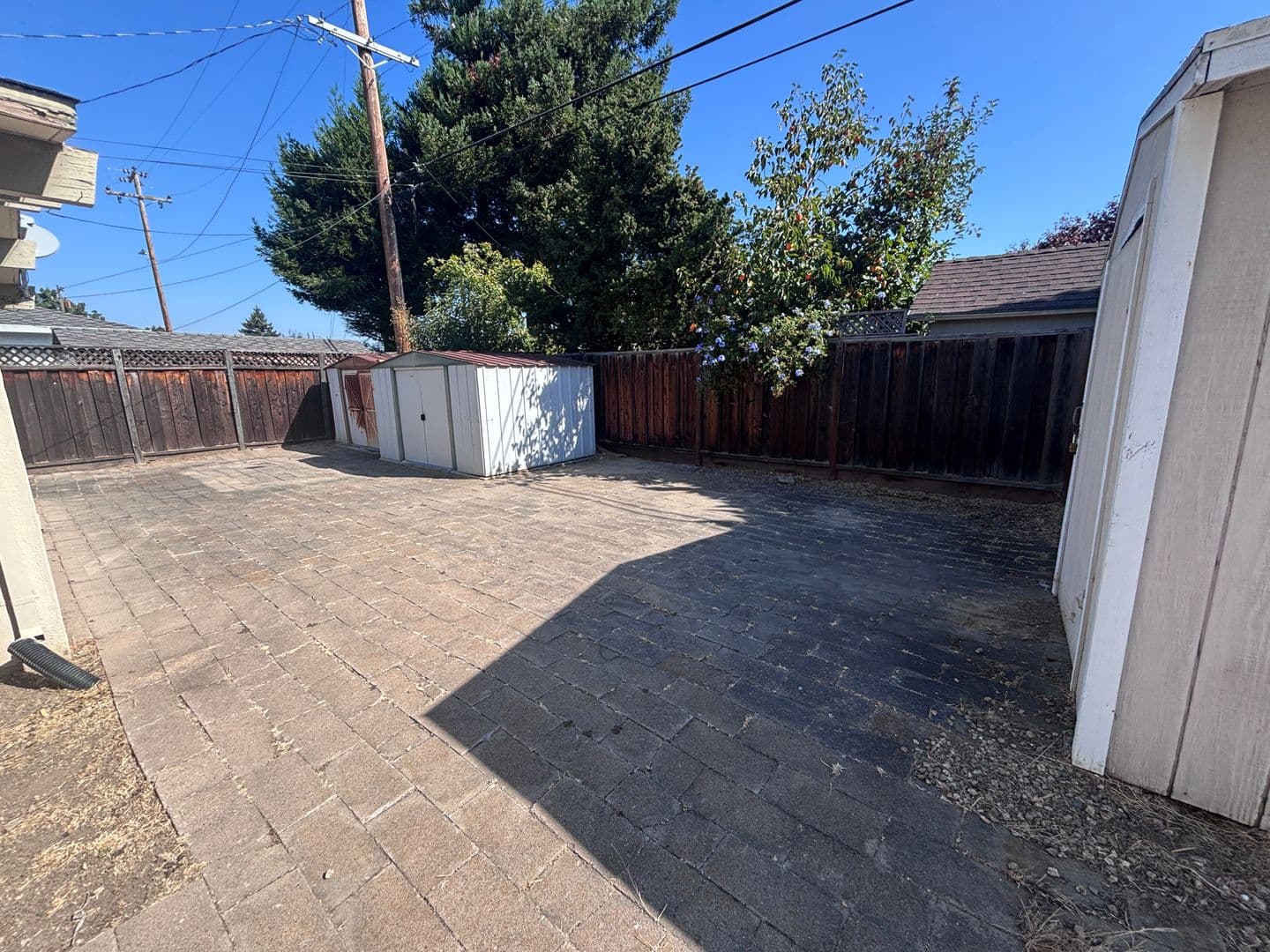 Santa Clara House: 112 N. Cypress Ave