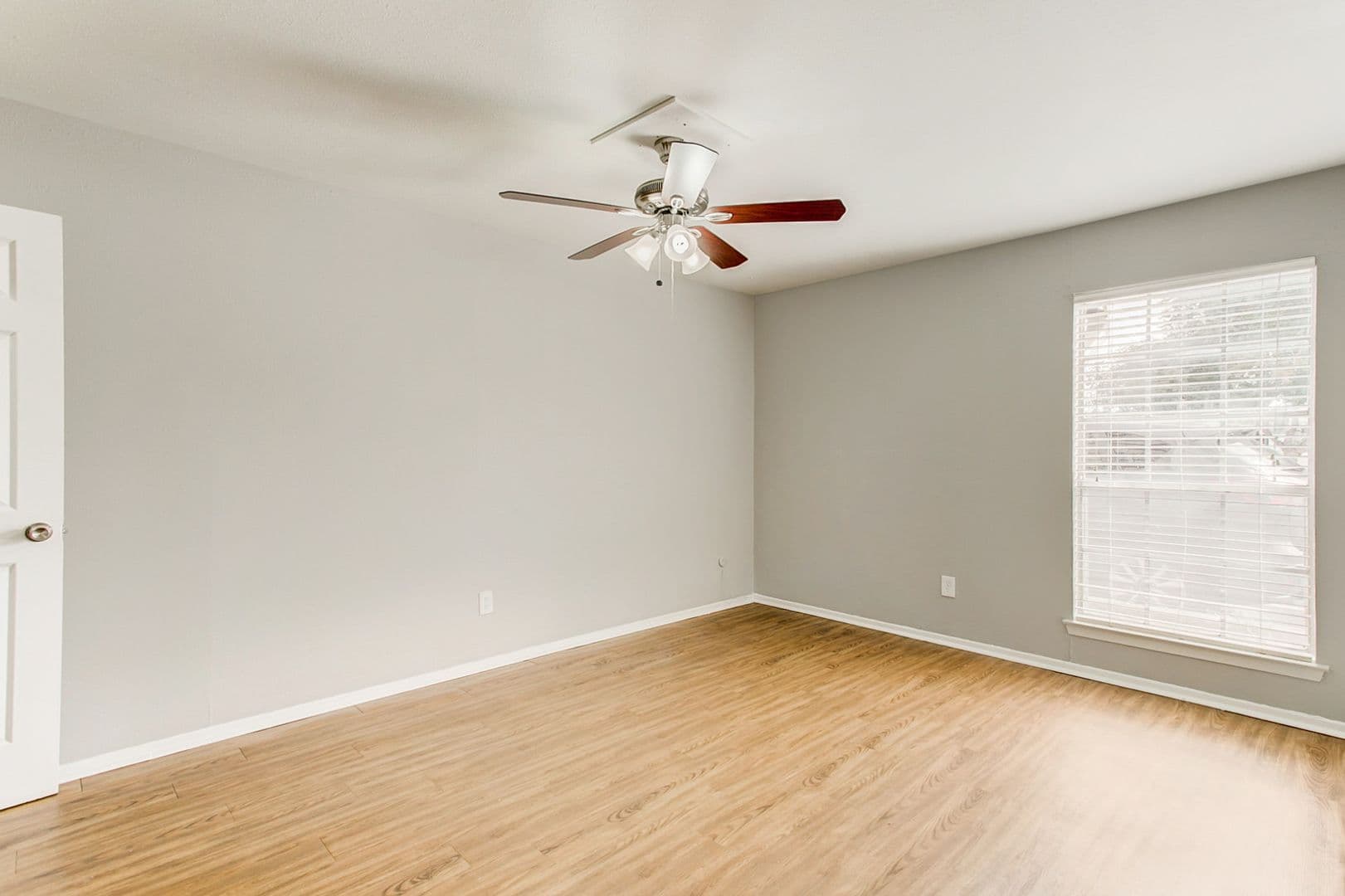 Fort Worth Apartment: 2200 W Lowden Street