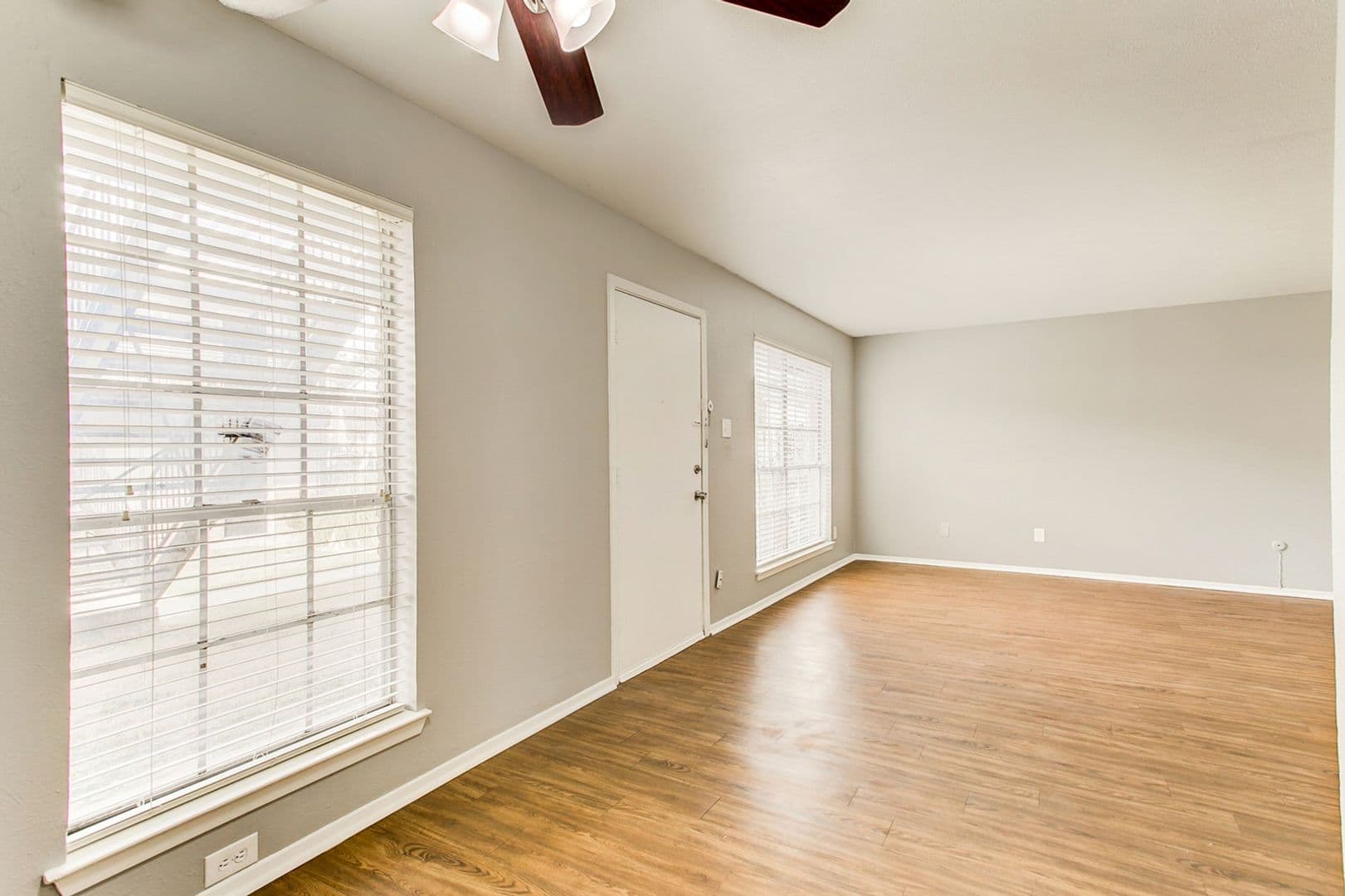 Fort Worth Apartment: 2200 W Lowden Street