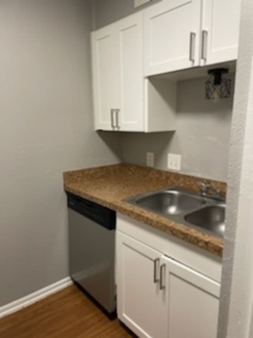 Fort Worth Apartment: 2200 W Lowden Street