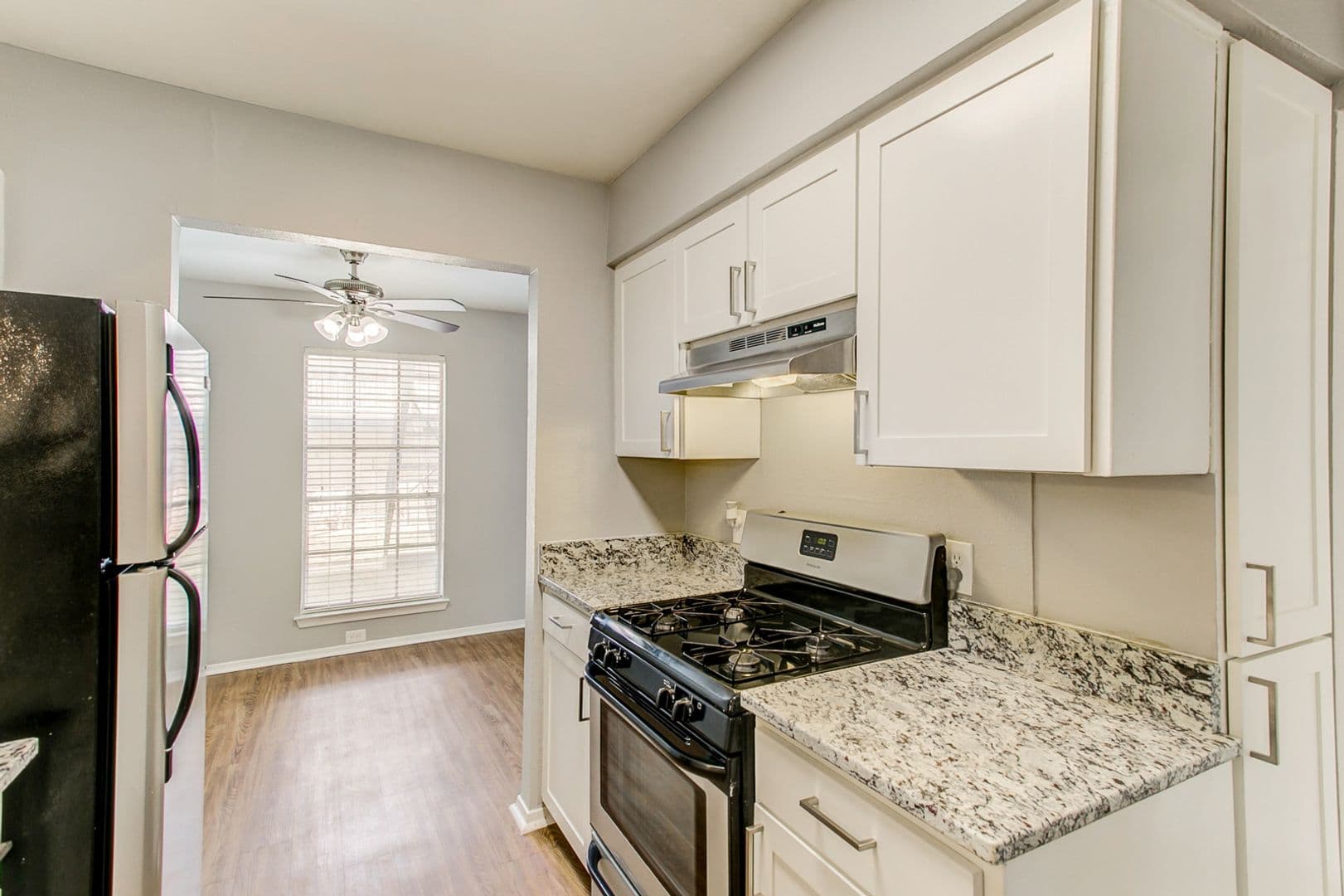 Fort Worth Apartment: 2200 W Lowden Street