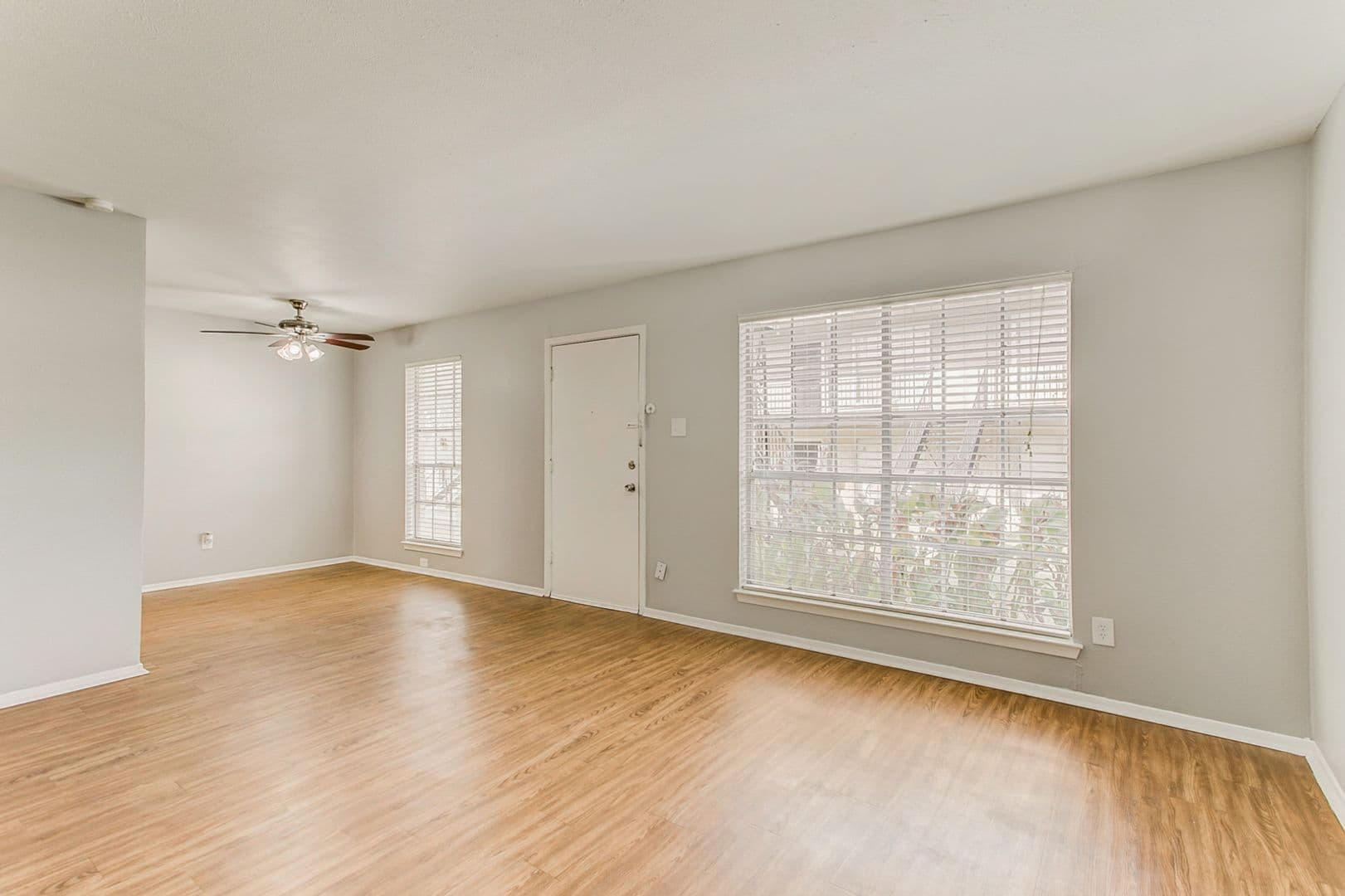 Fort Worth Apartment: 2200 W Lowden Street