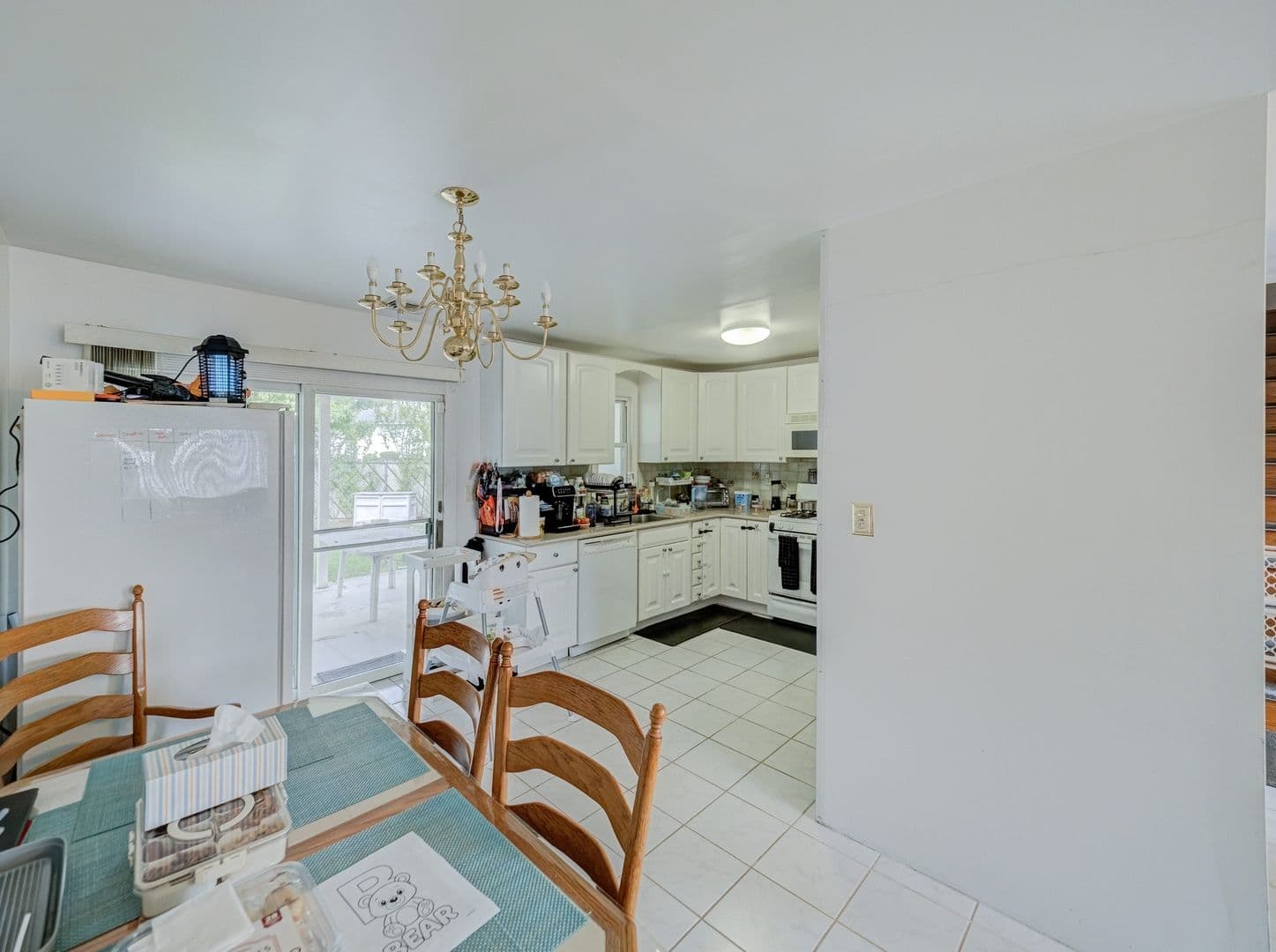 Carteret House: 74 Markowitz St