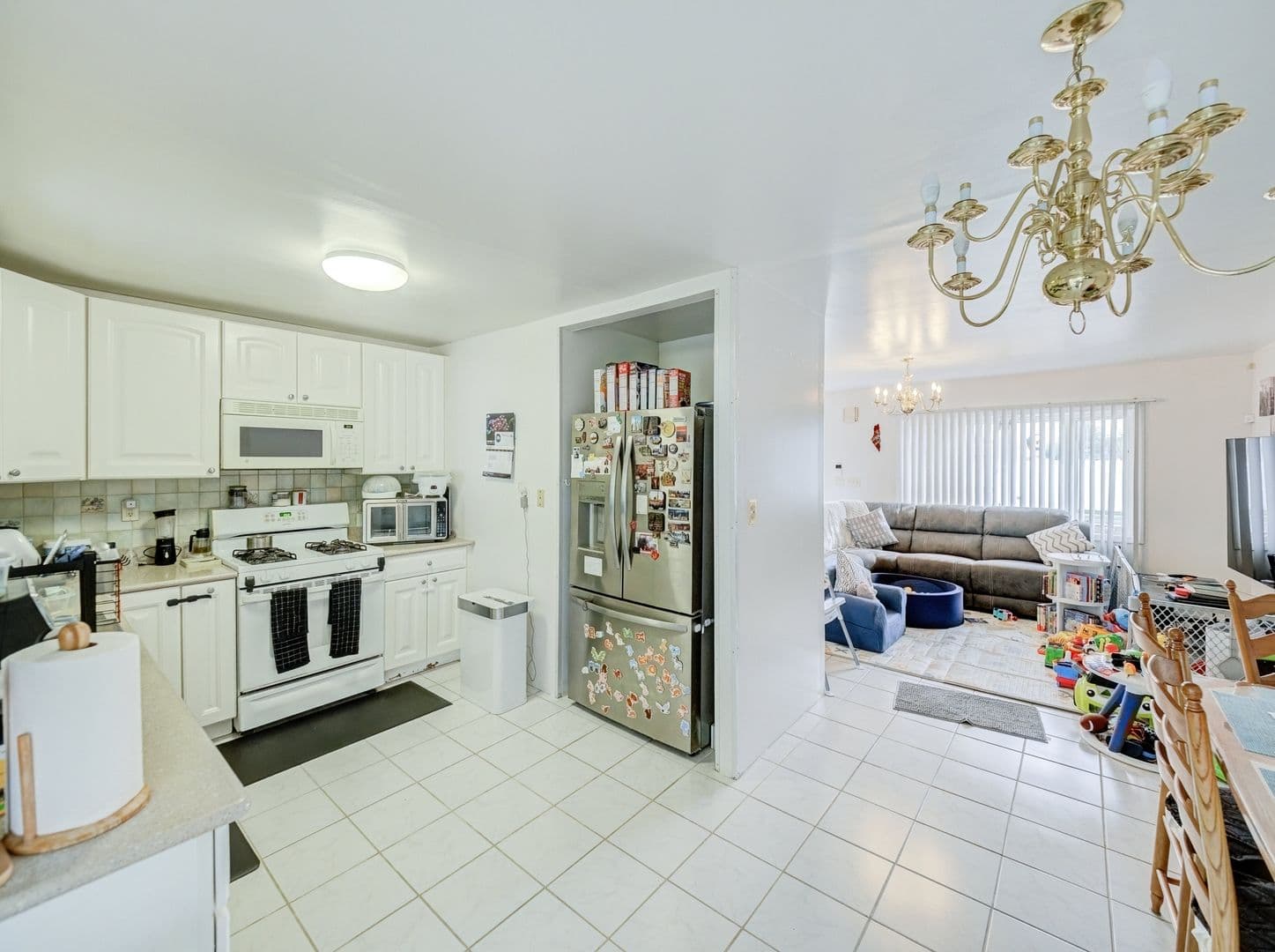 Carteret House: 74 Markowitz St