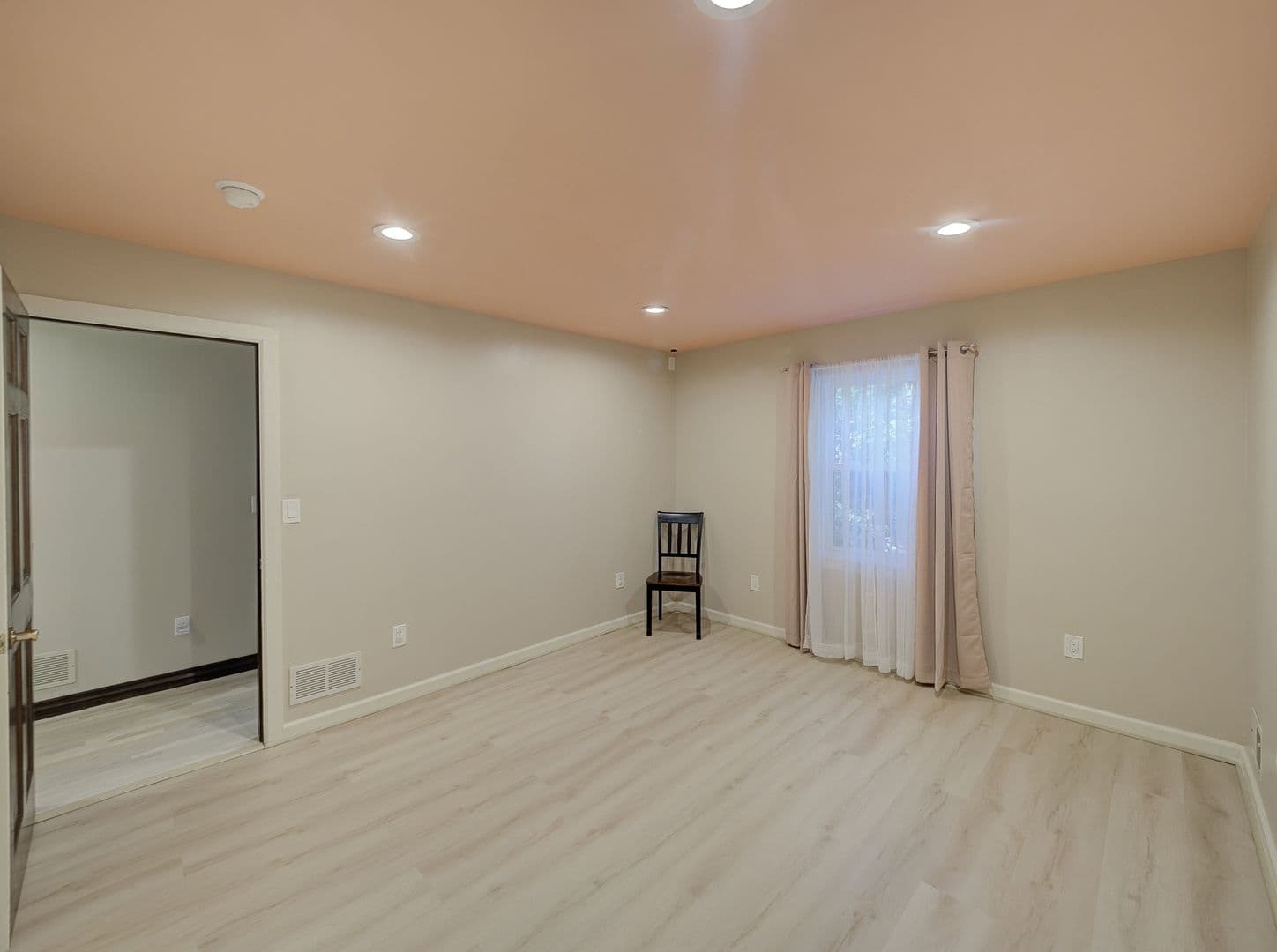 Morganville House: 17 Bauers Ln