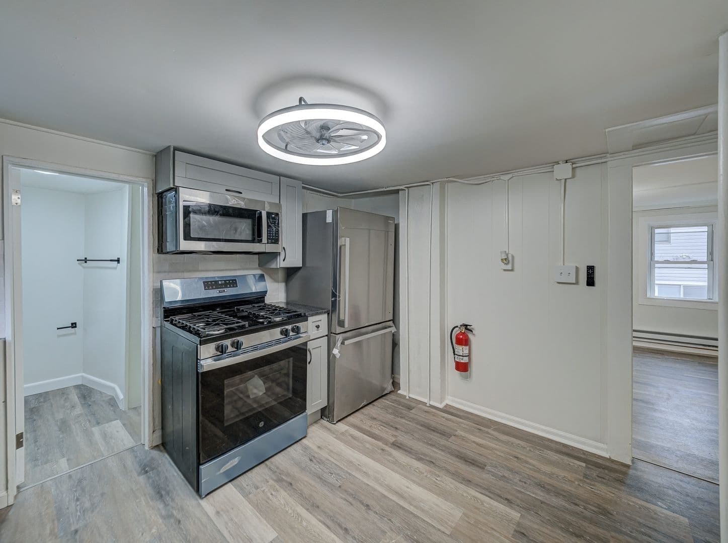 Sommerville Apartment: 148 Davenport Street,