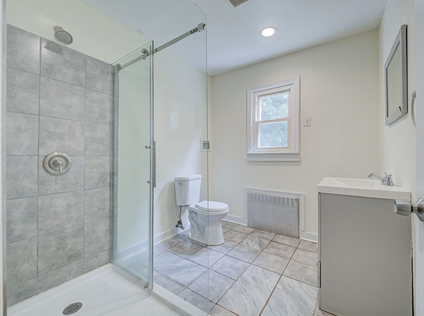 Manville House: 719 Newark Ave