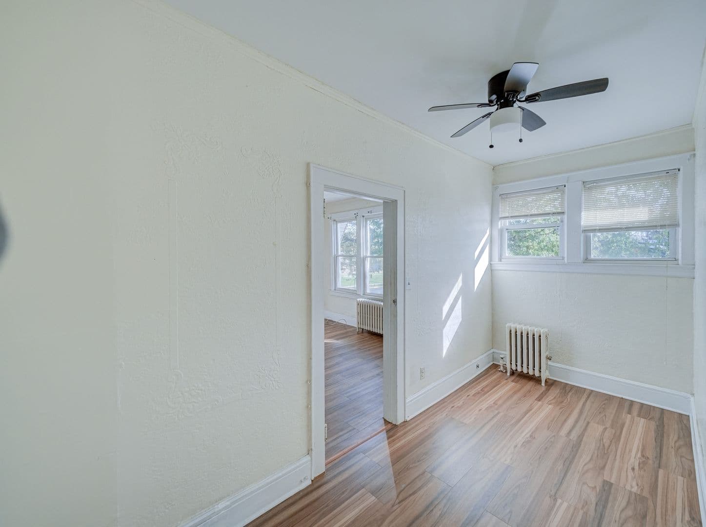 Roselle Apartment: 706 Chestnut St