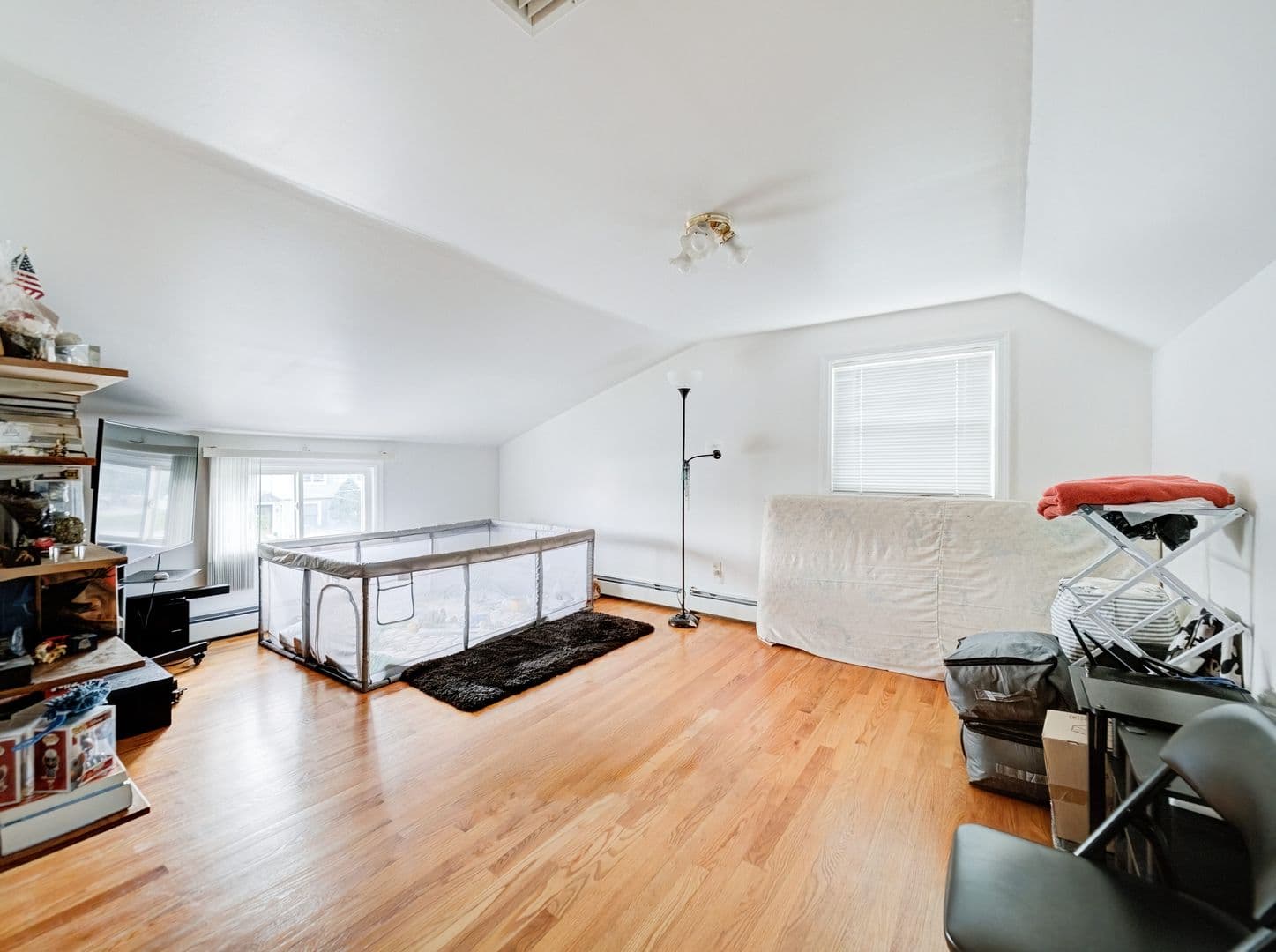 Carteret House: 74 Markowitz St