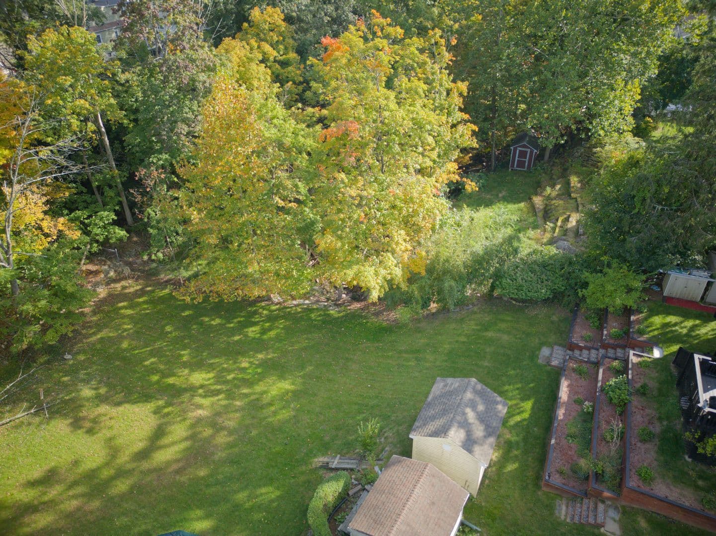 Bloomingdale House: 128 Reeve Ave,