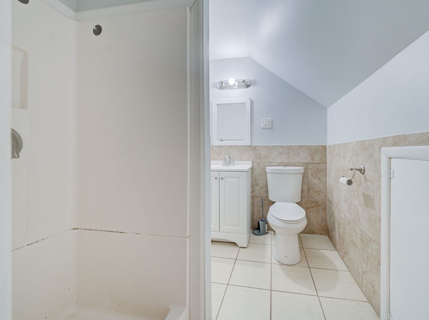 Bound Brook Apartment: 407 Longwood Ave