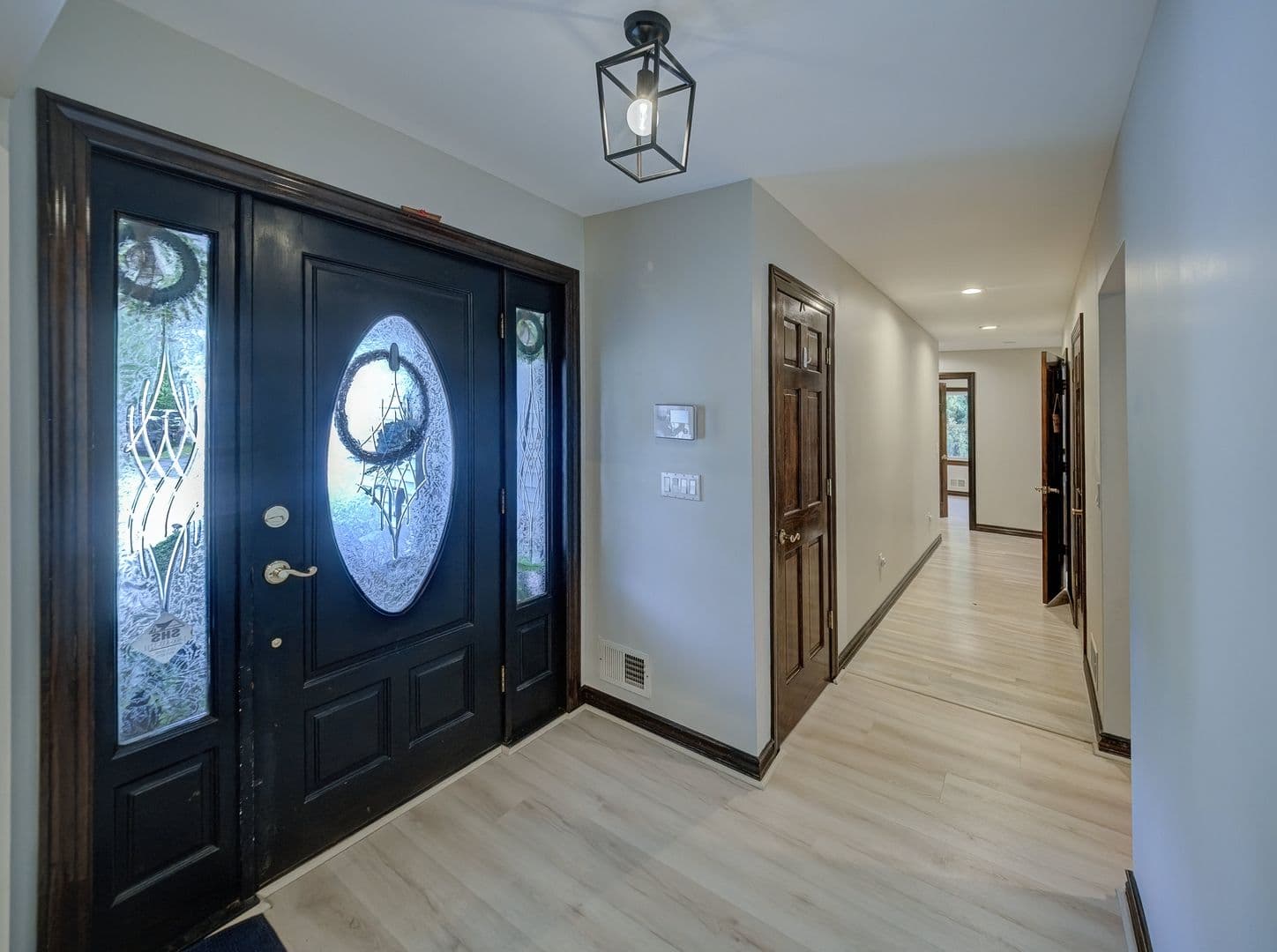 Morganville House: 17 Bauers Ln