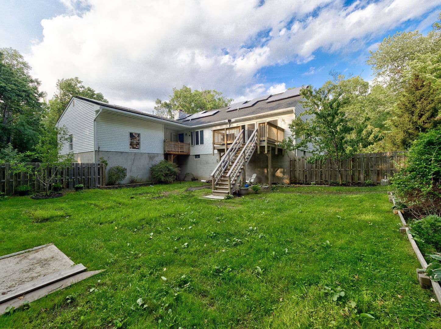 Morganville House: 17 Bauers Ln