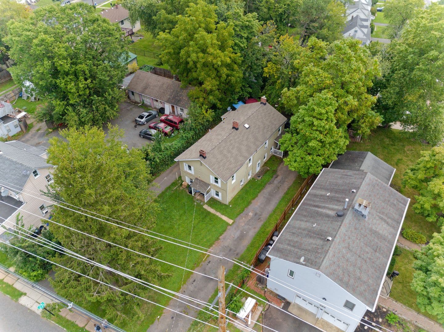 Sommerville Apartment: 148 Davenport Street,