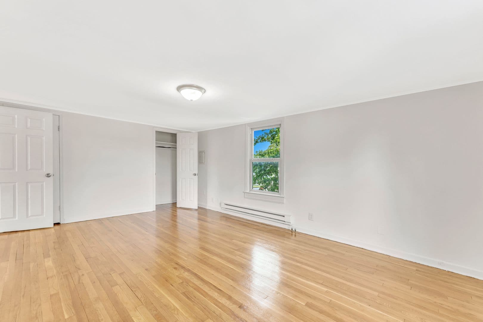 Jamesburg Apartment: 37 Hooker St