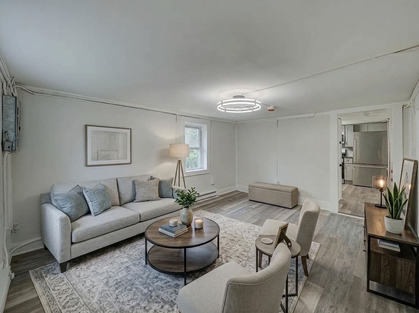Sommerville Apartment: 148 Davenport Street,