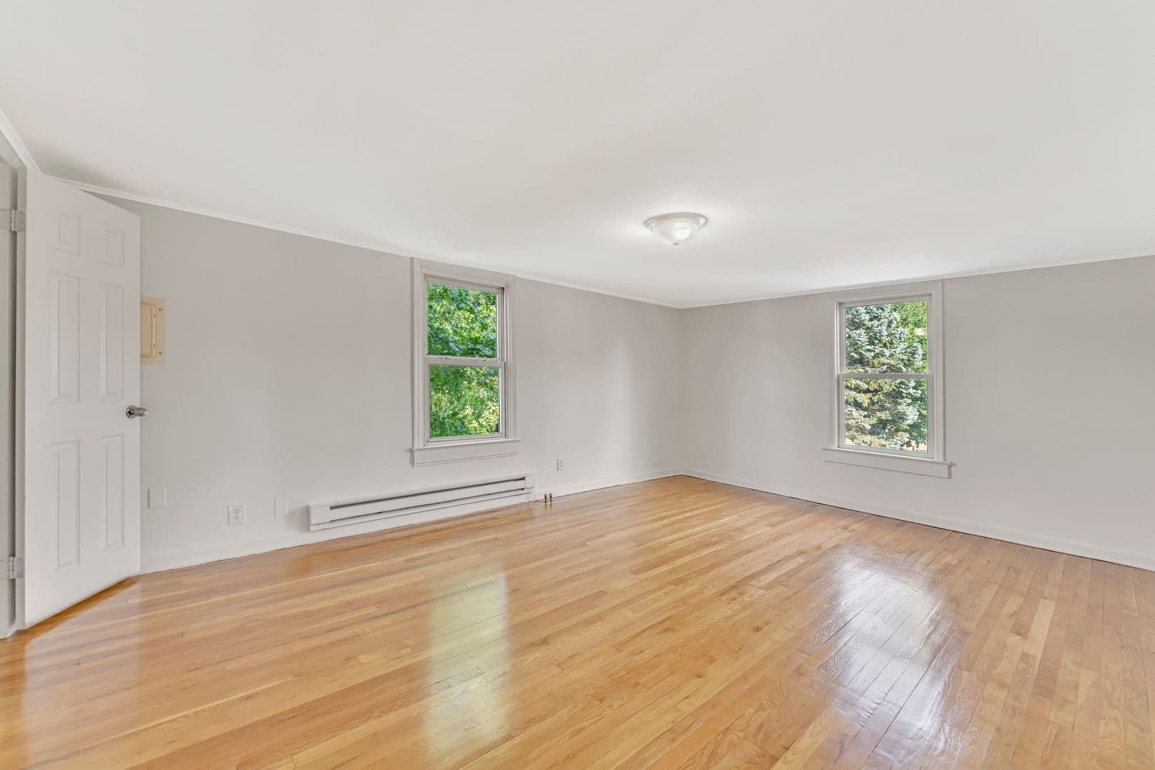Jamesburg Apartment: 37 Hooker St