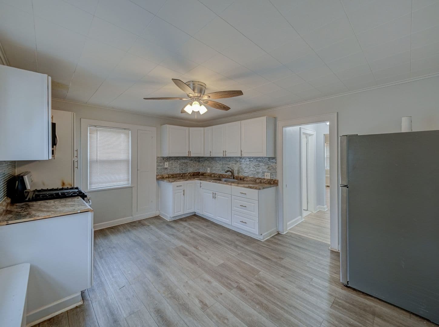 Bound Brook Apartment: 407 Longwood Ave