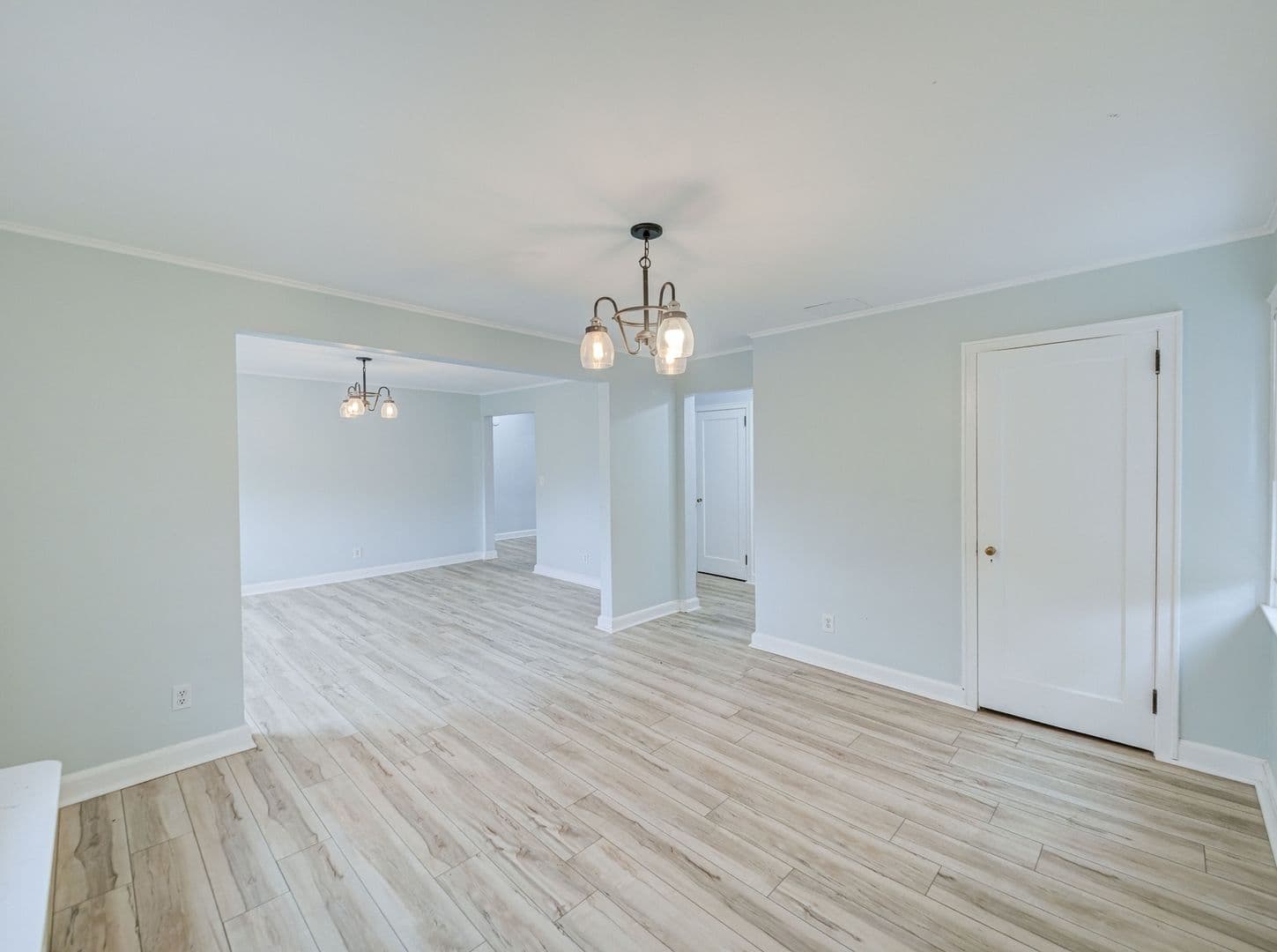 Bound Brook Apartment: 407 Longwood Ave