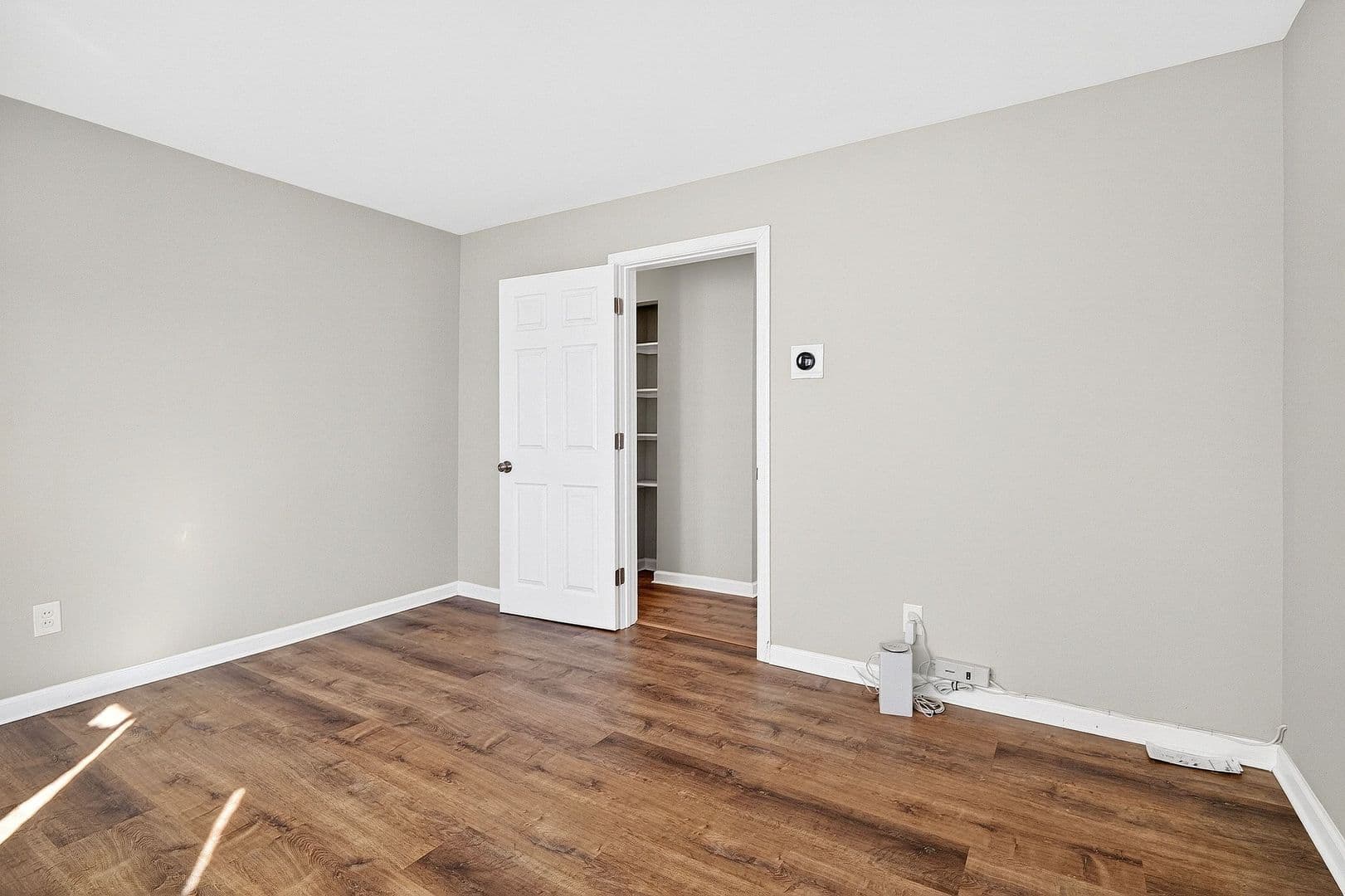 Old Bridge House: 24 Steinhardt Ave