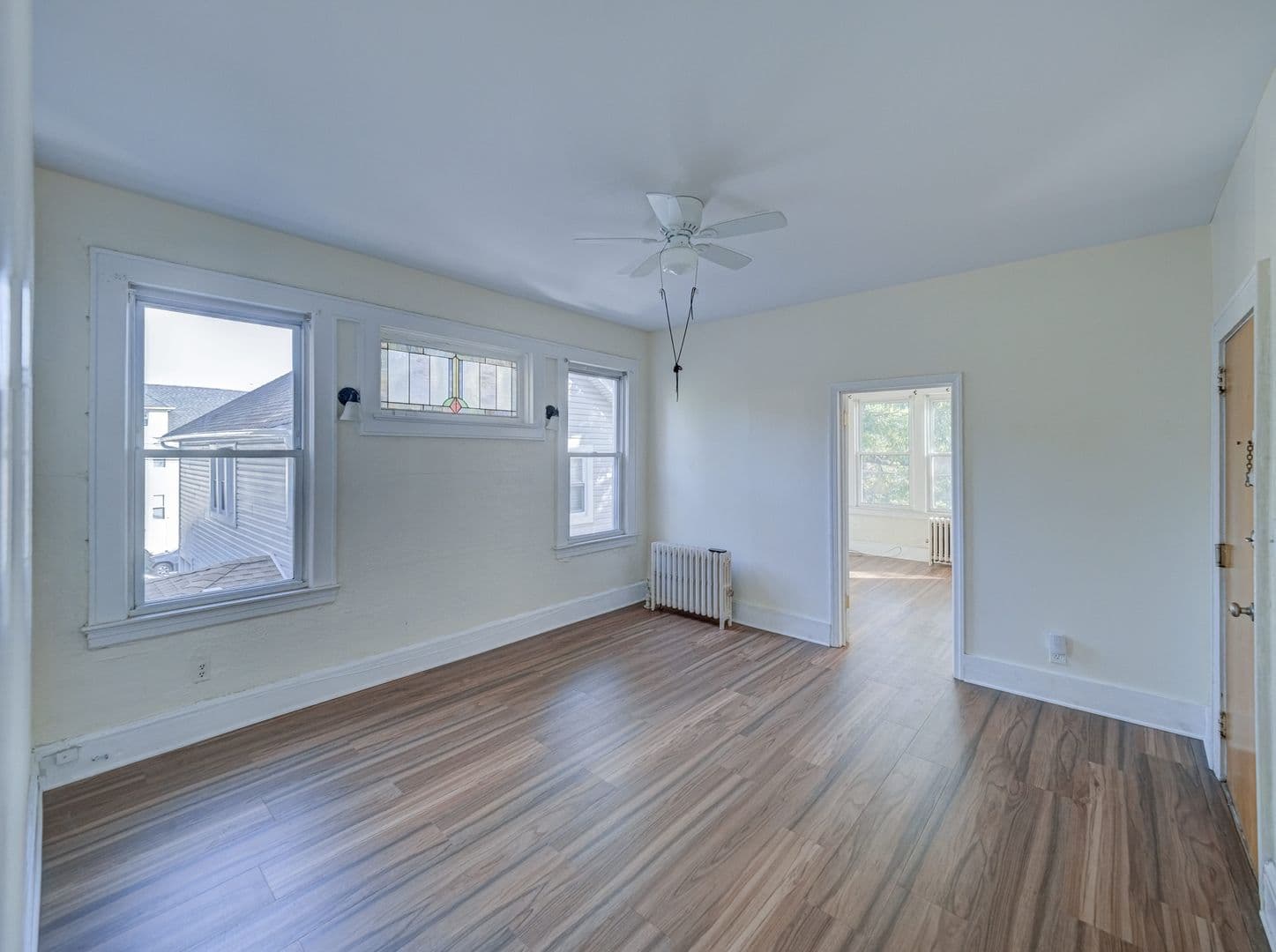 Roselle Apartment: 706 Chestnut St