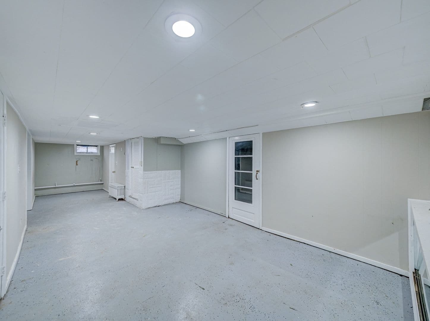 Manville House: 719 Newark Ave