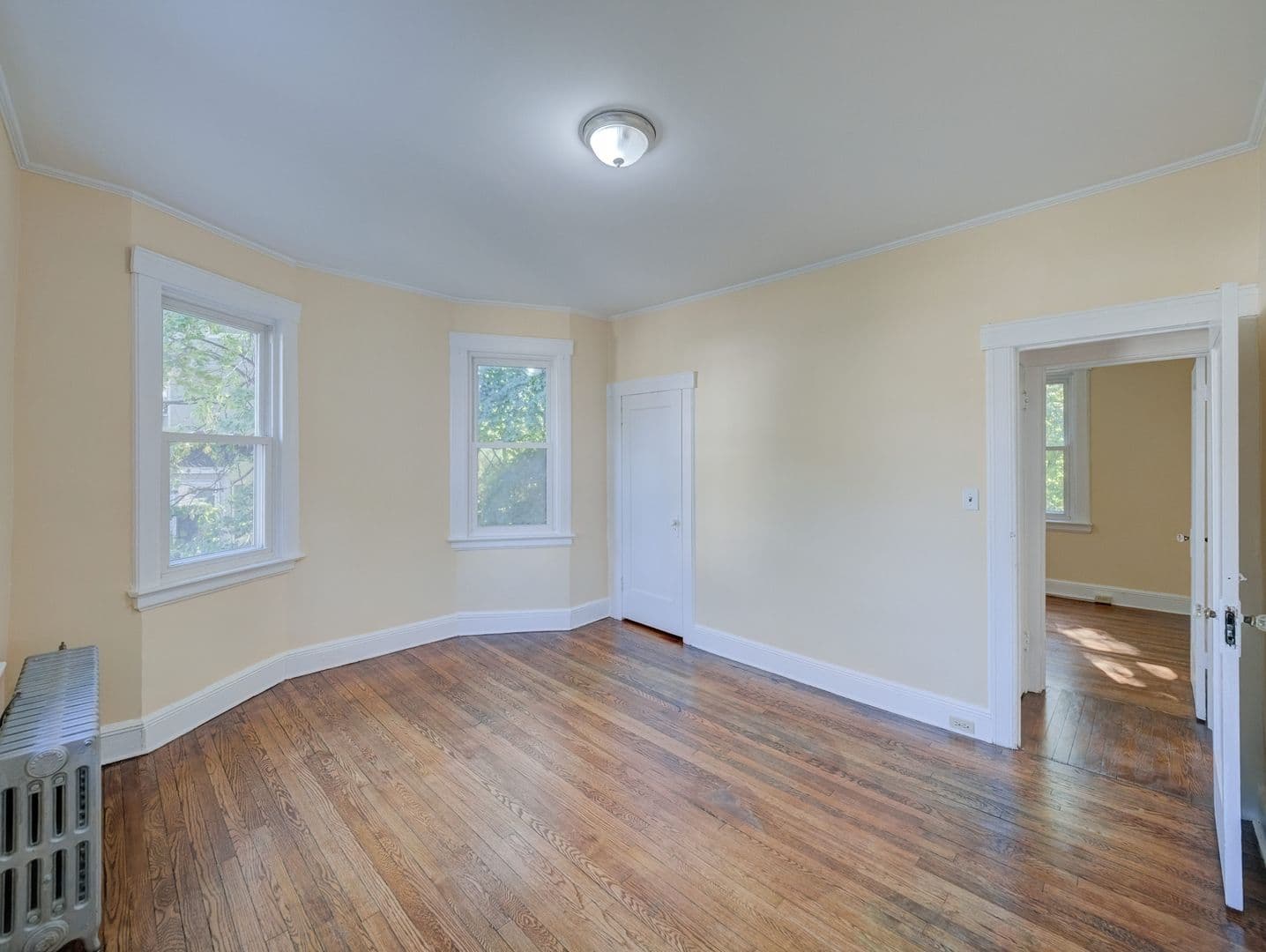West Orange House: 14 Winding Way