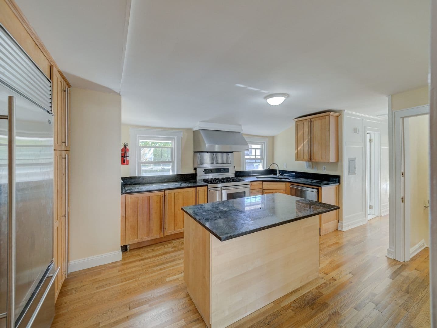 West Orange House: 14 Winding Way