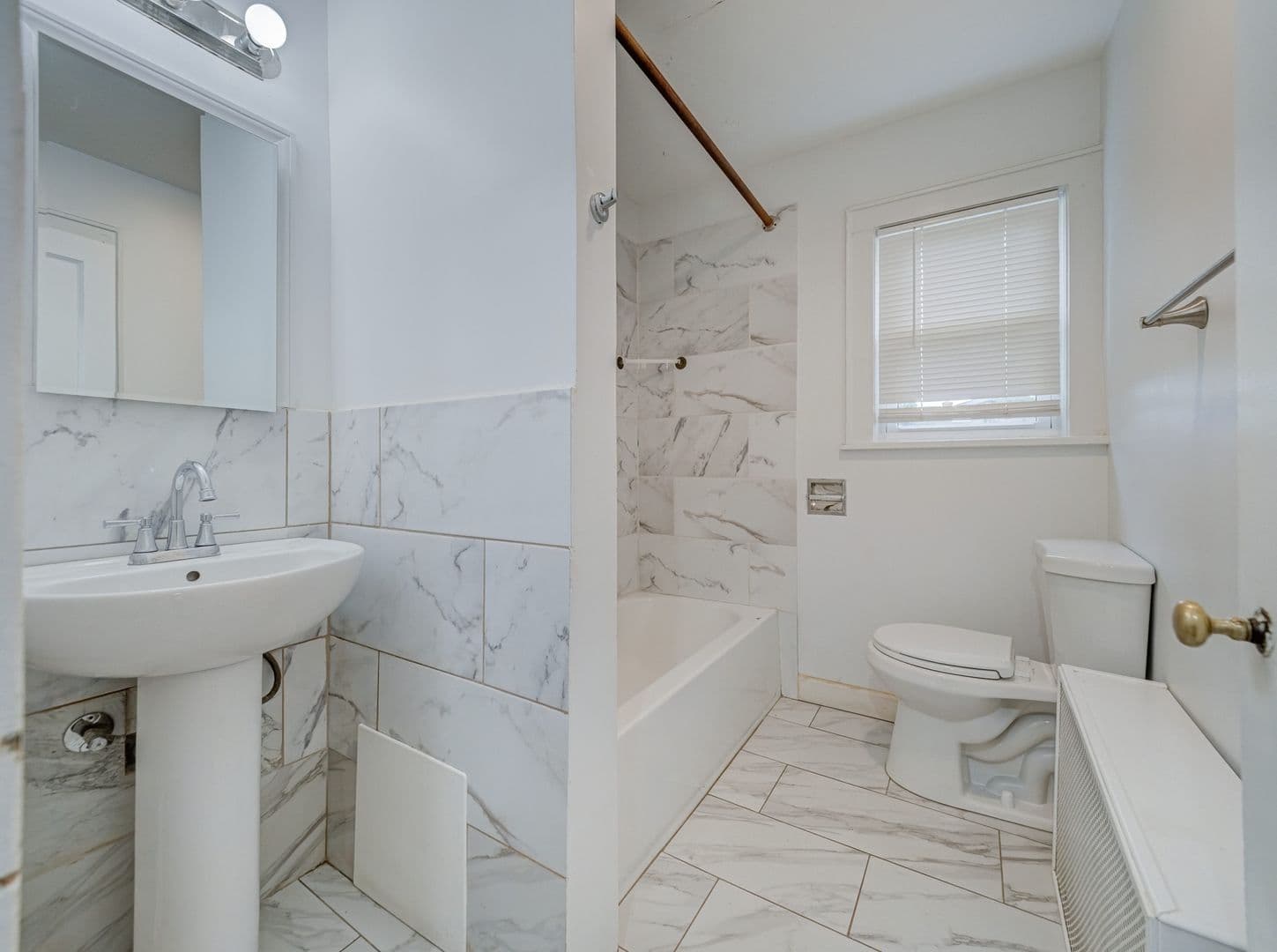 Bound Brook Apartment: 407 Longwood Ave
