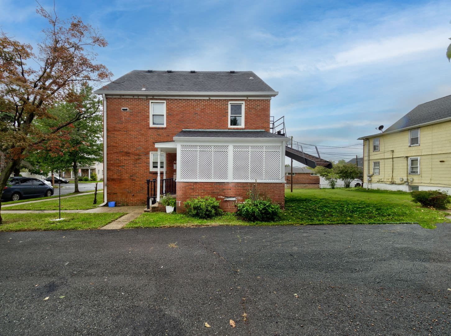 Bound Brook Apartment: 407 Longwood Ave