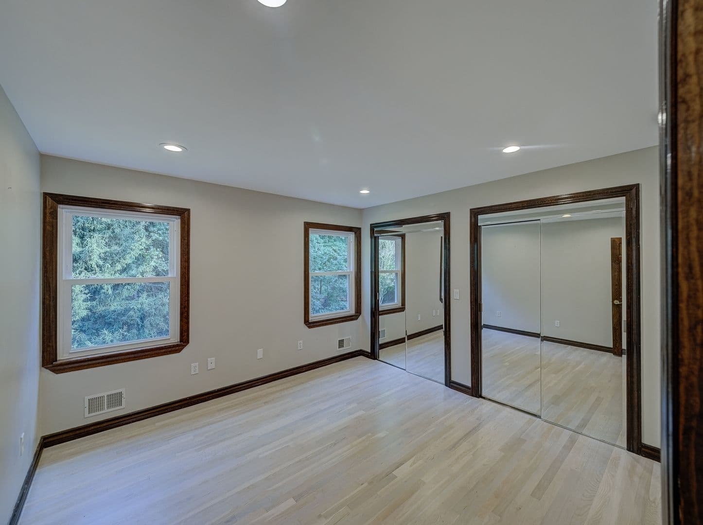 Morganville House: 17 Bauers Ln