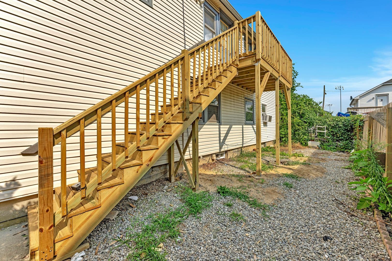 Jamesburg Apartment: 37 Hooker St