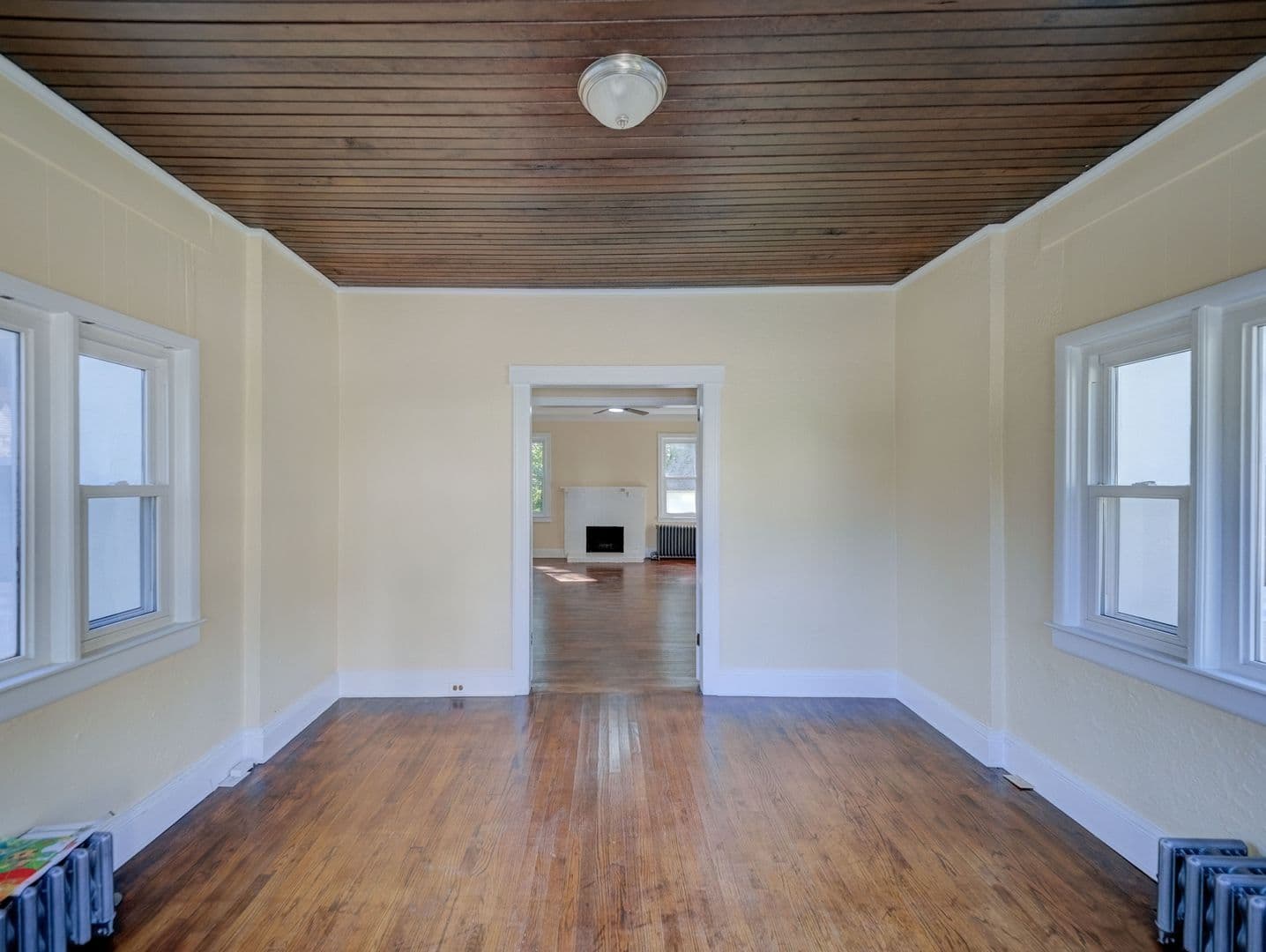 West Orange House: 14 Winding Way