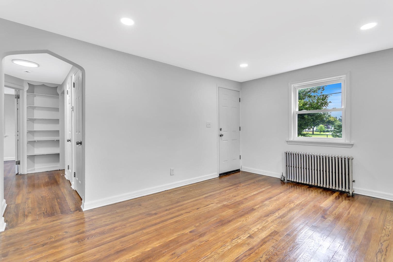 Dunellen Apartment: 401 Sanford Ave