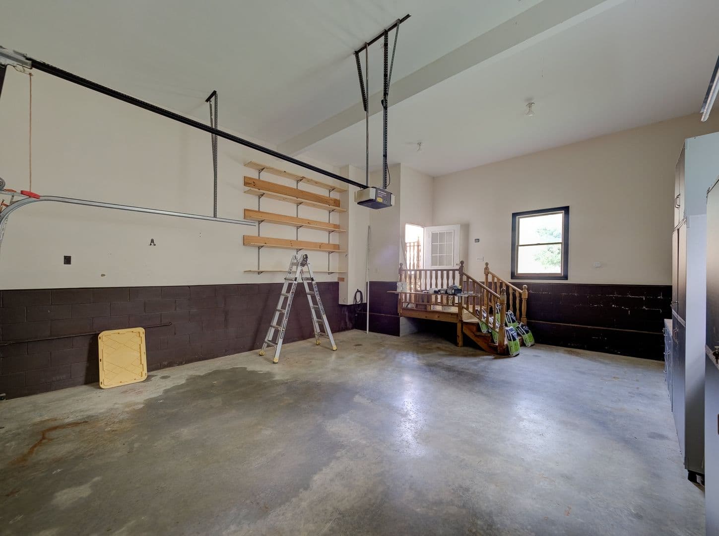 Morganville House: 17 Bauers Ln