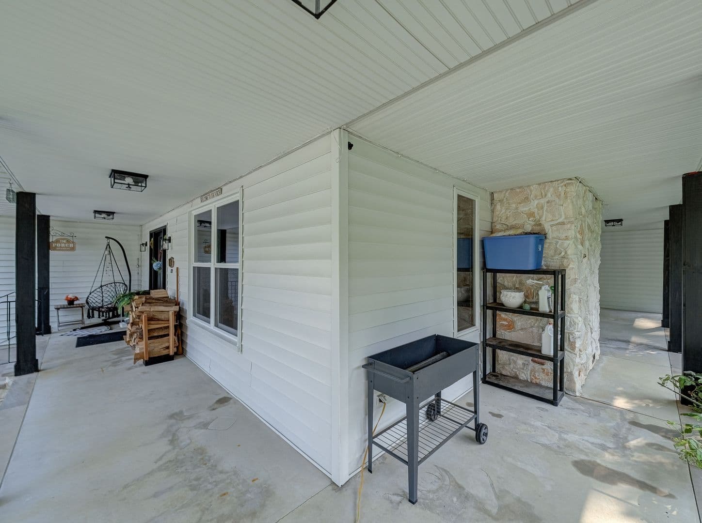 Morganville House: 17 Bauers Ln