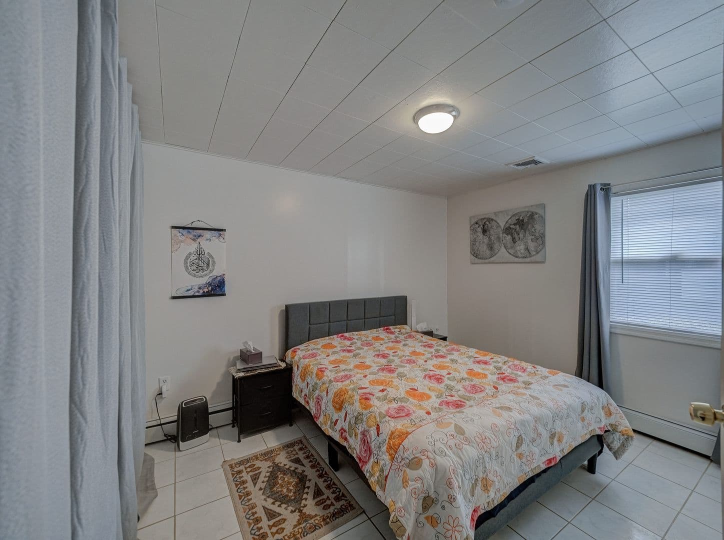 Carteret House: 74 Markowitz St