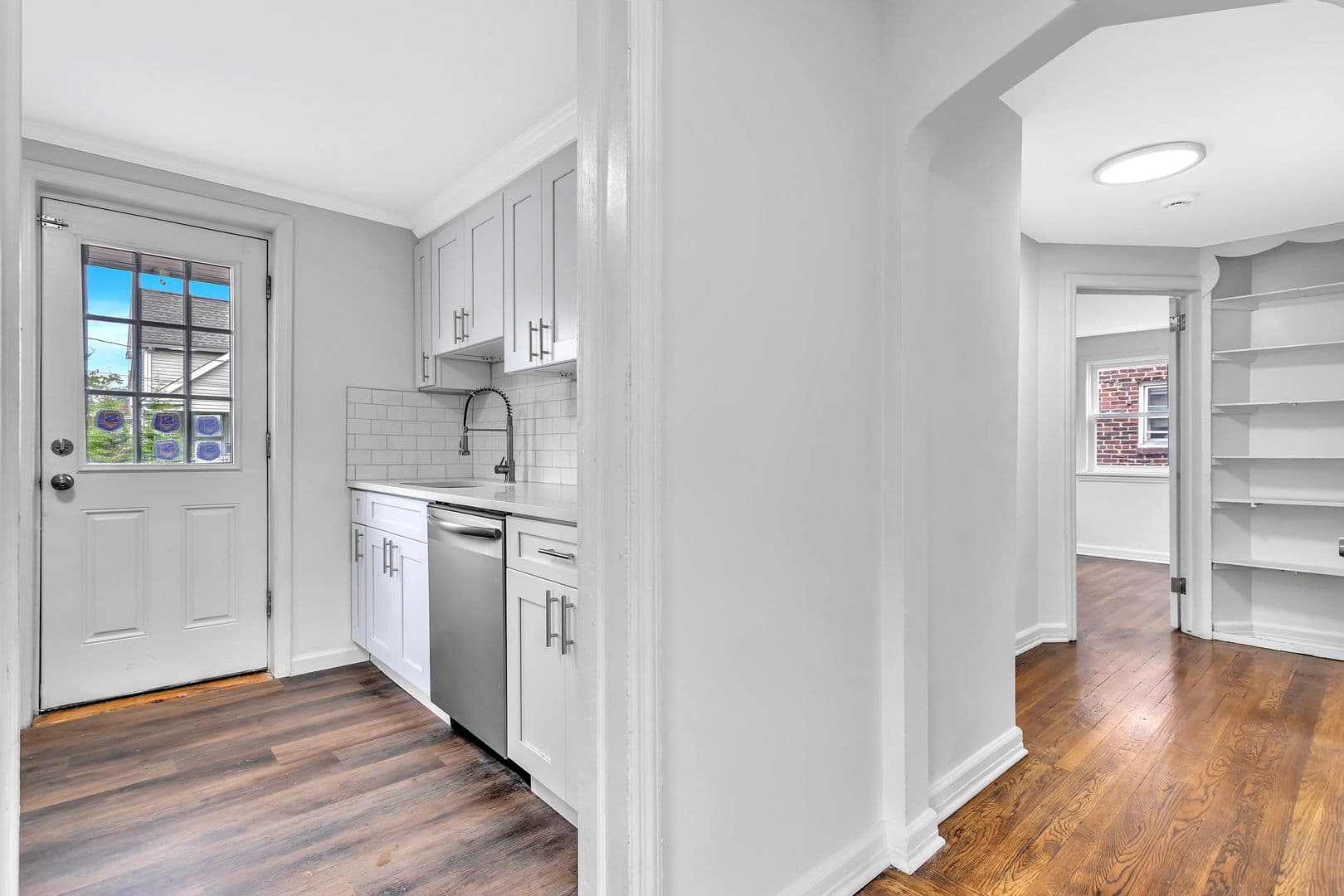 Dunellen Apartment: 401 Sanford Ave