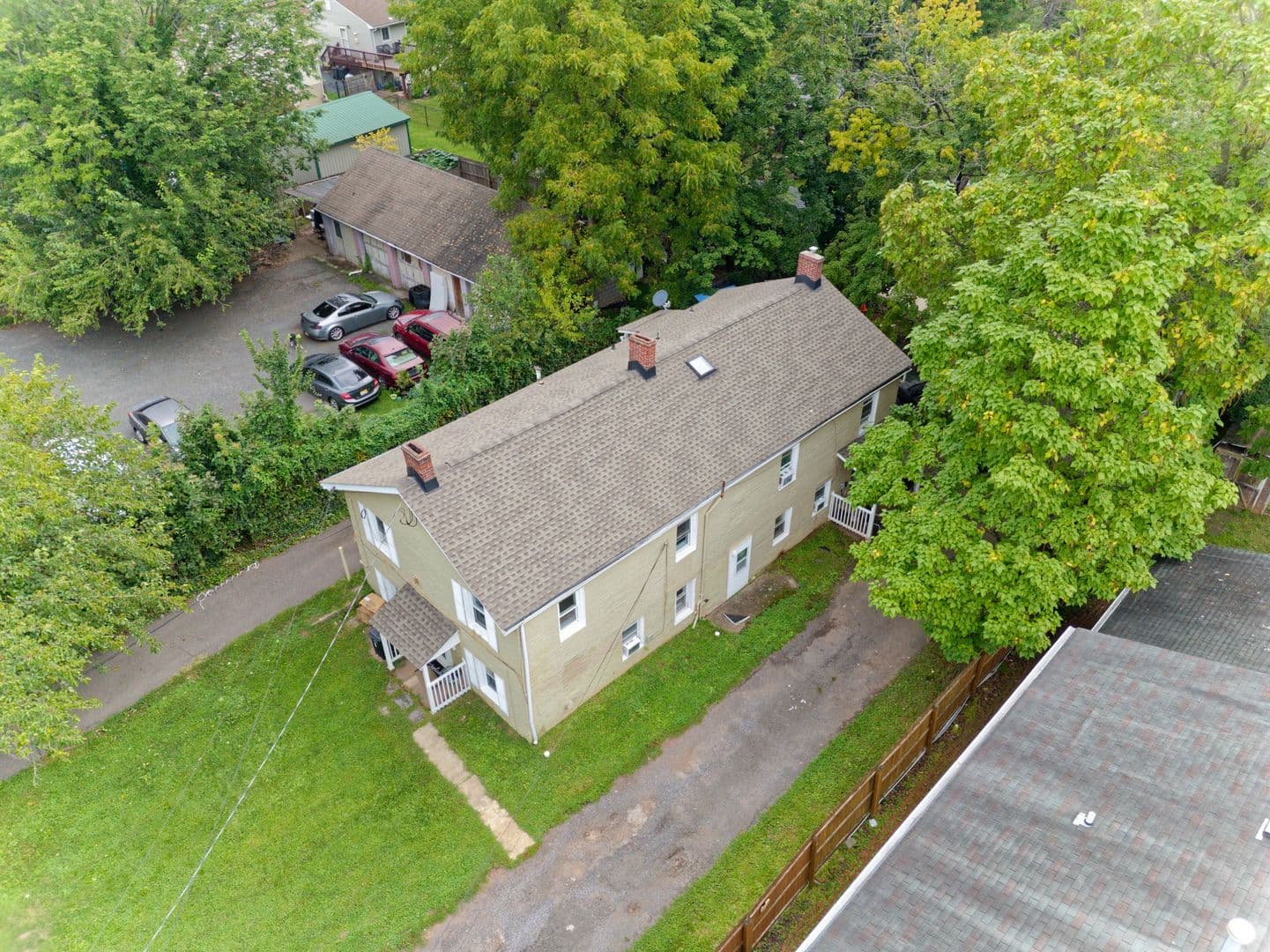 Sommerville Apartment: 148 Davenport Street,
