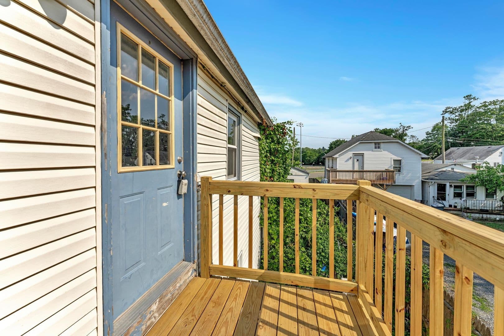 Jamesburg Apartment: 37 Hooker St