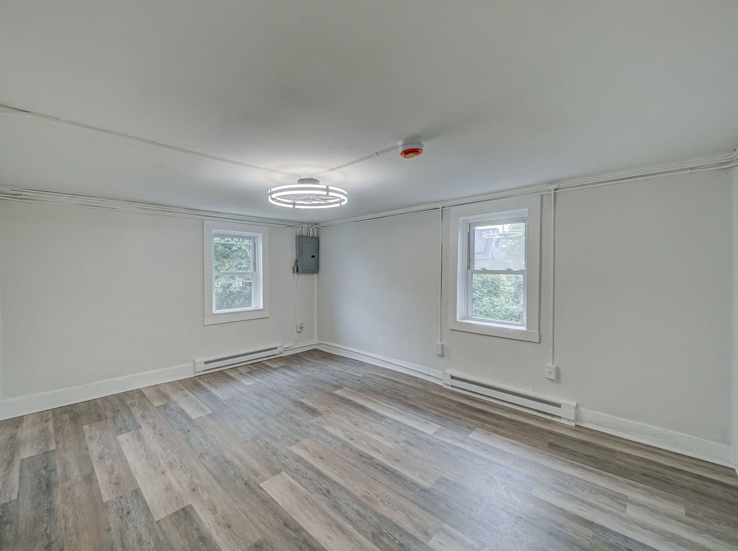 Sommerville Apartment: 148 Davenport Street,