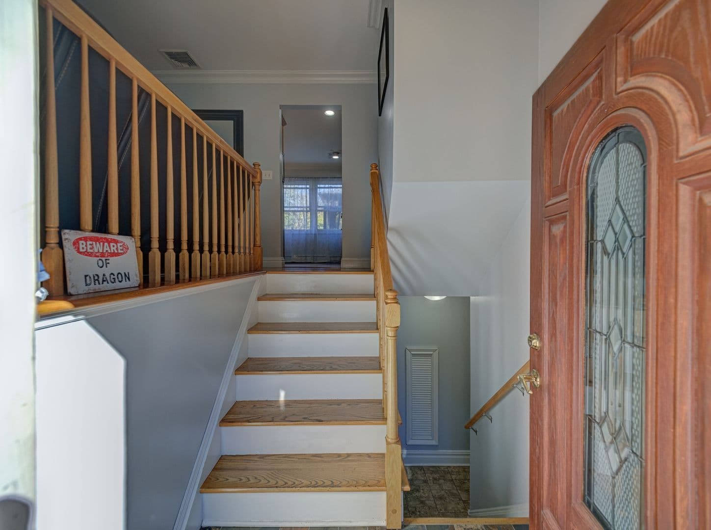 Bloomingdale House: 128 Reeve Ave,